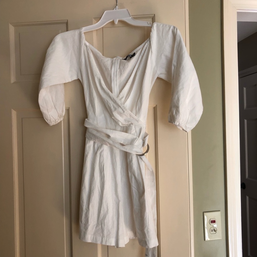 Boohoo White Lightweight dress  - V-Neck